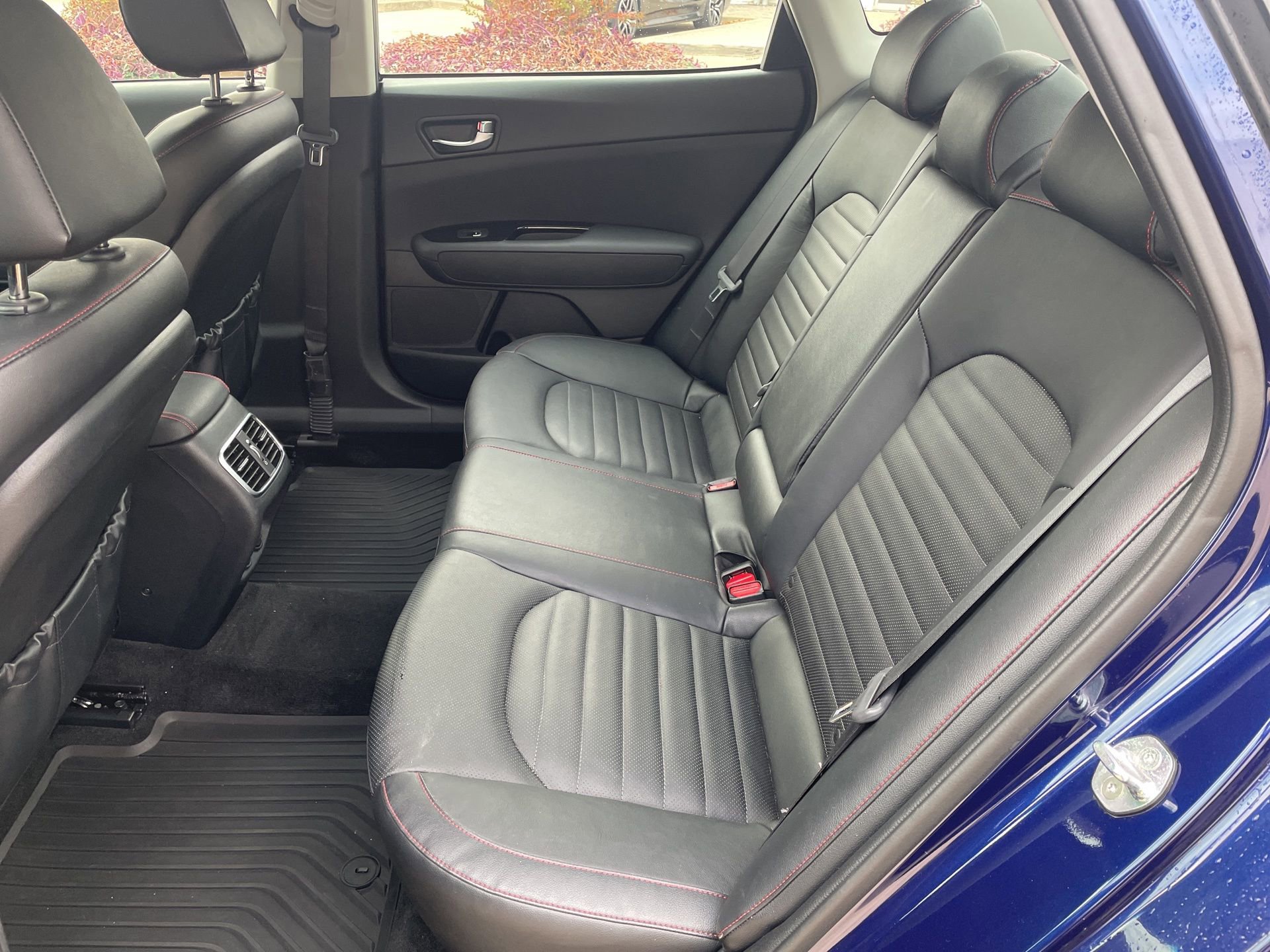 Used 2020 Kia Optima SX image 10