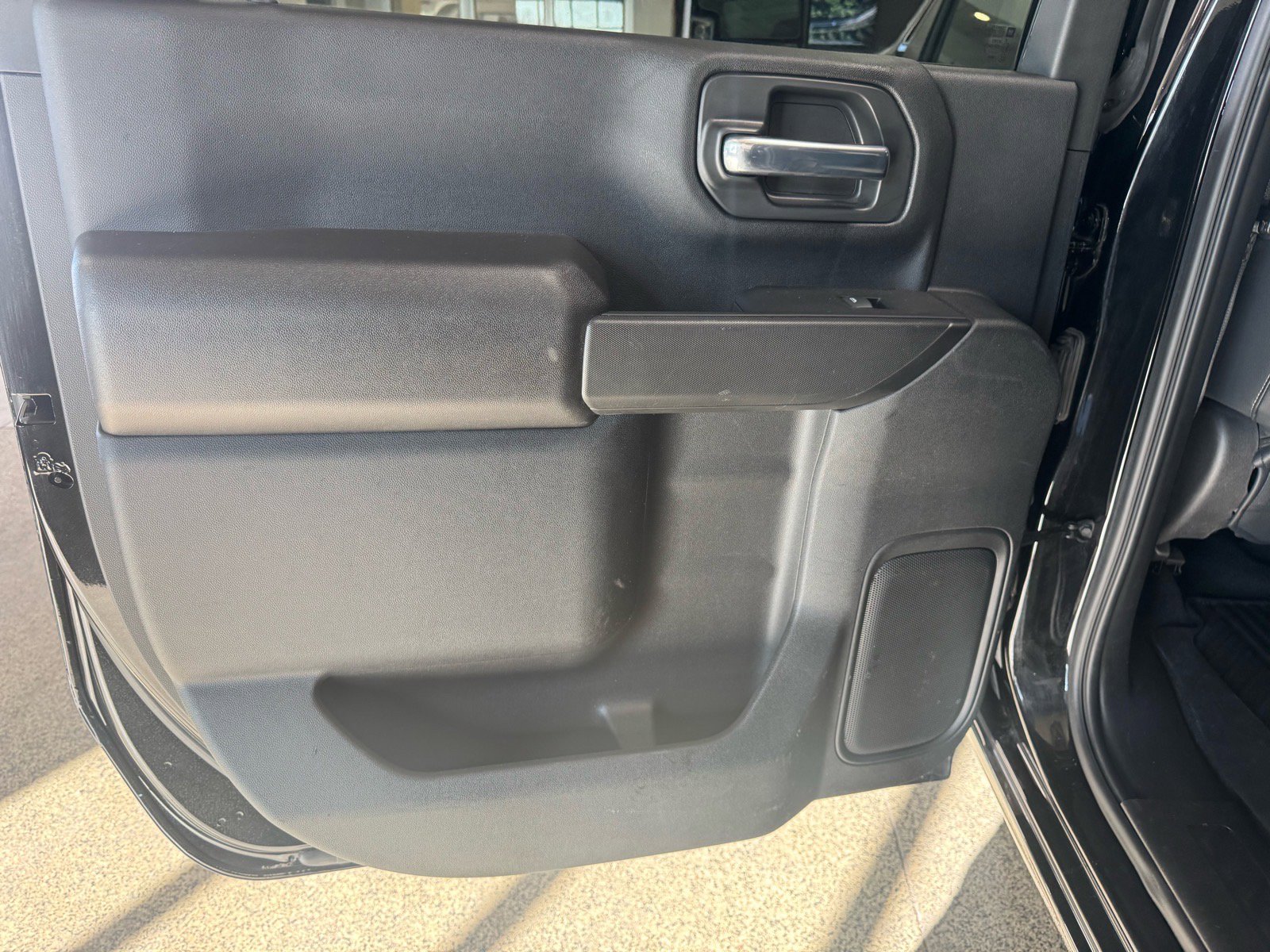 Used 2023 Chevrolet Silverado 2500 Custom w/ Custom Value Package image 10