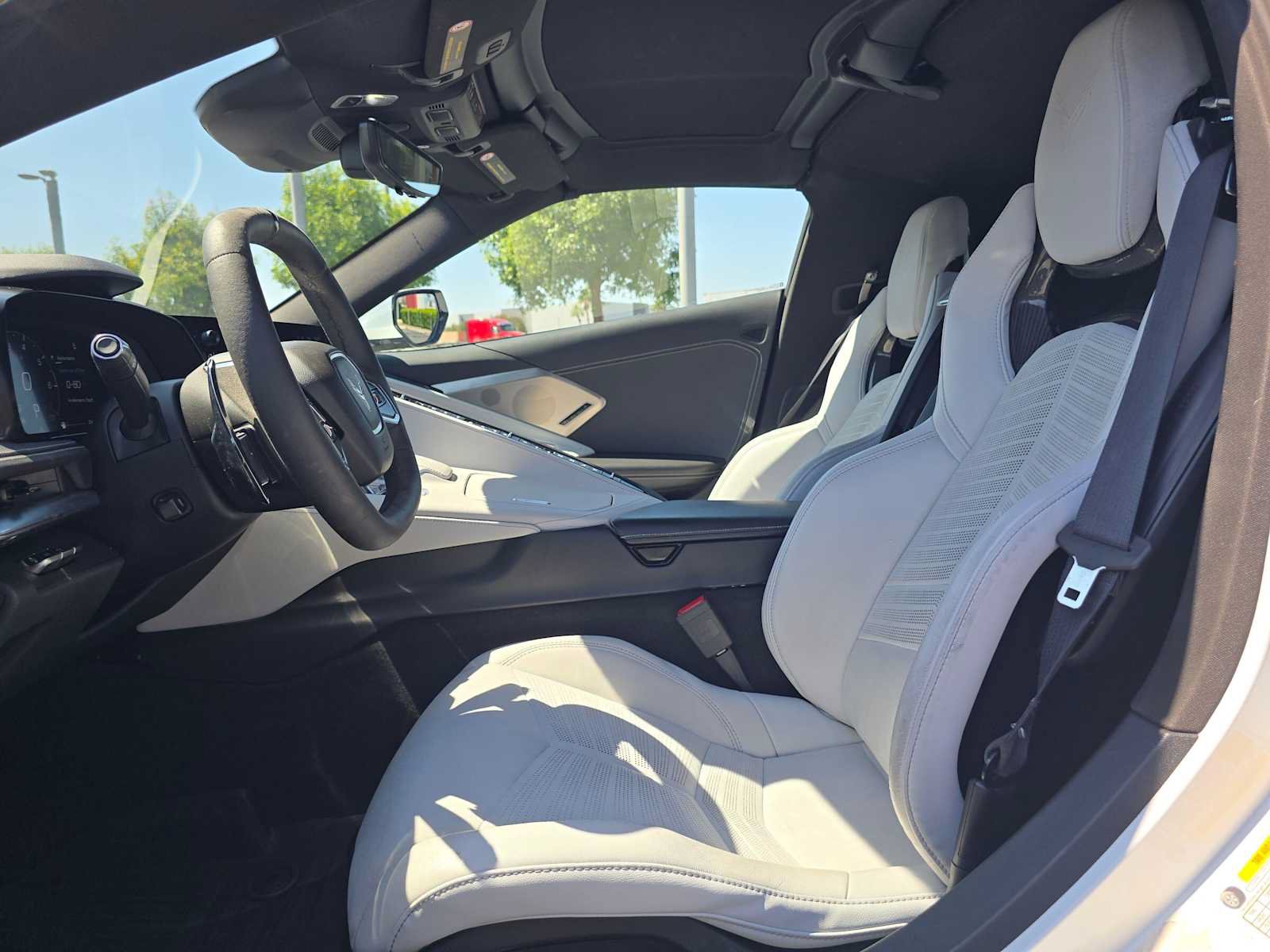 Used 2024 Chevrolet Corvette Stingray Preferred Cpe w/ Z51 Performance Package RWD image 18