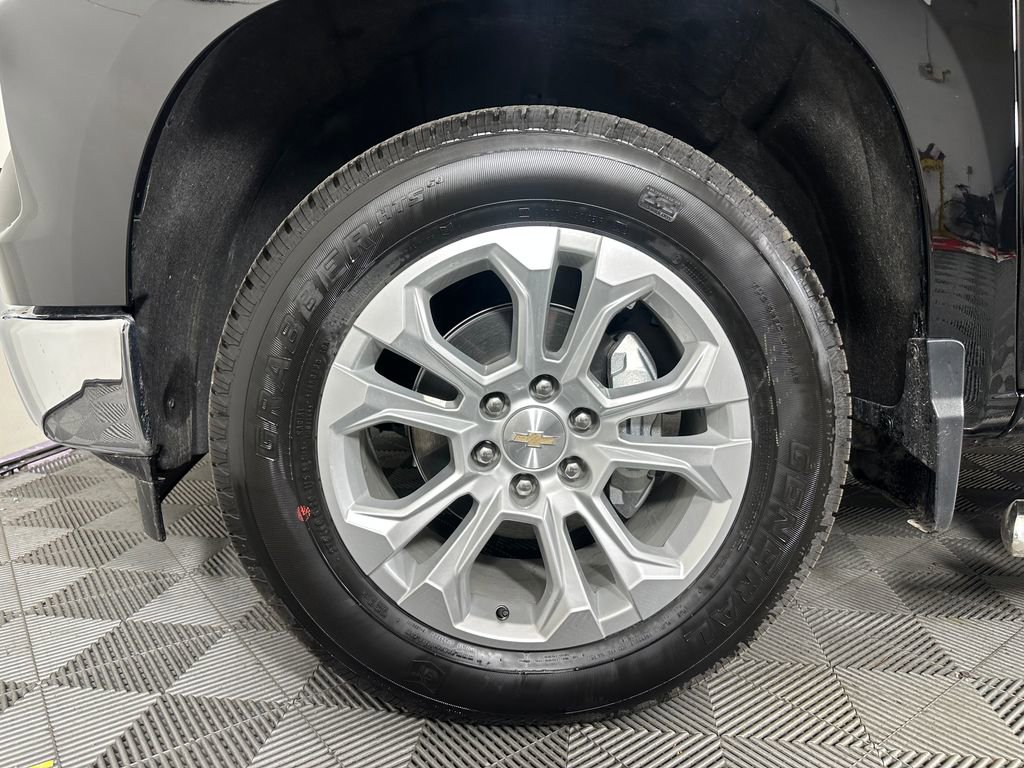 Used 2024 Chevrolet Silverado 1500 LTZ w/ LTZ Convenience Package II image 16