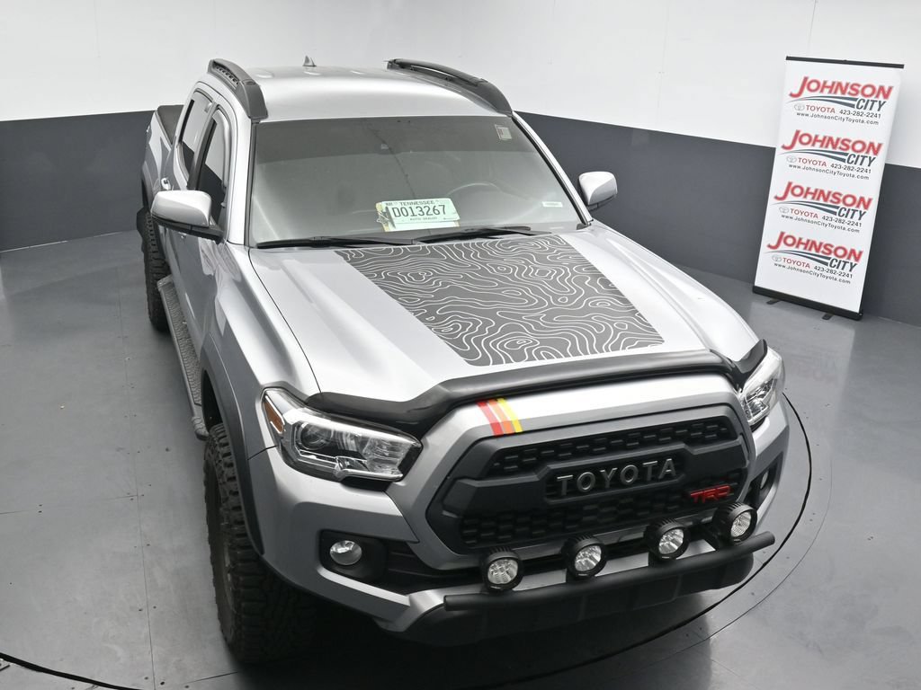 Used 2021 Toyota Tacoma TRD Off-Road AWD/4WD image 10