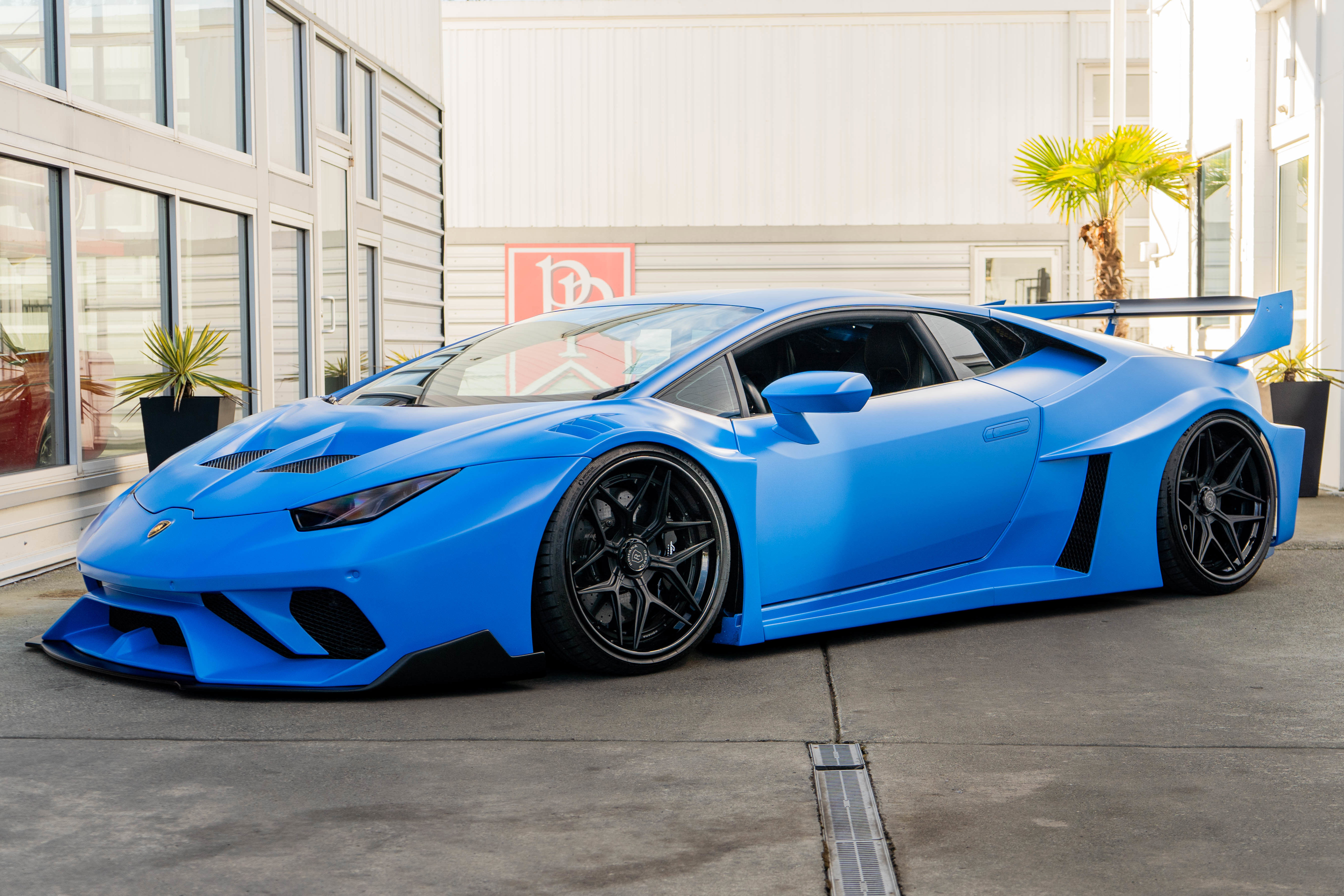 Used 2016 Lamborghini Huracan LP 580-2 RWD image 3