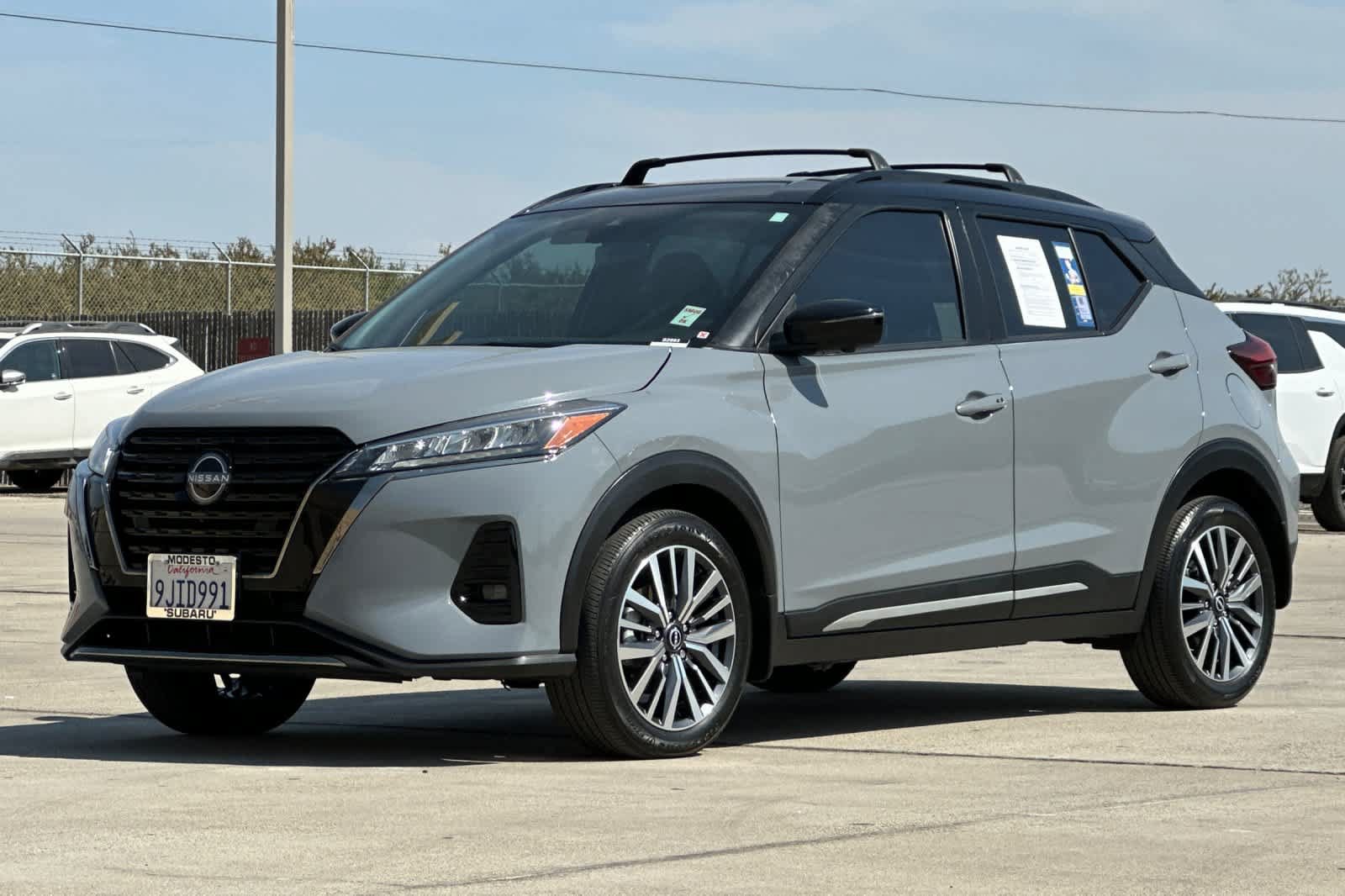 Used 2023 Nissan Kicks SR w/ Interior Electronics Package FWD image 7