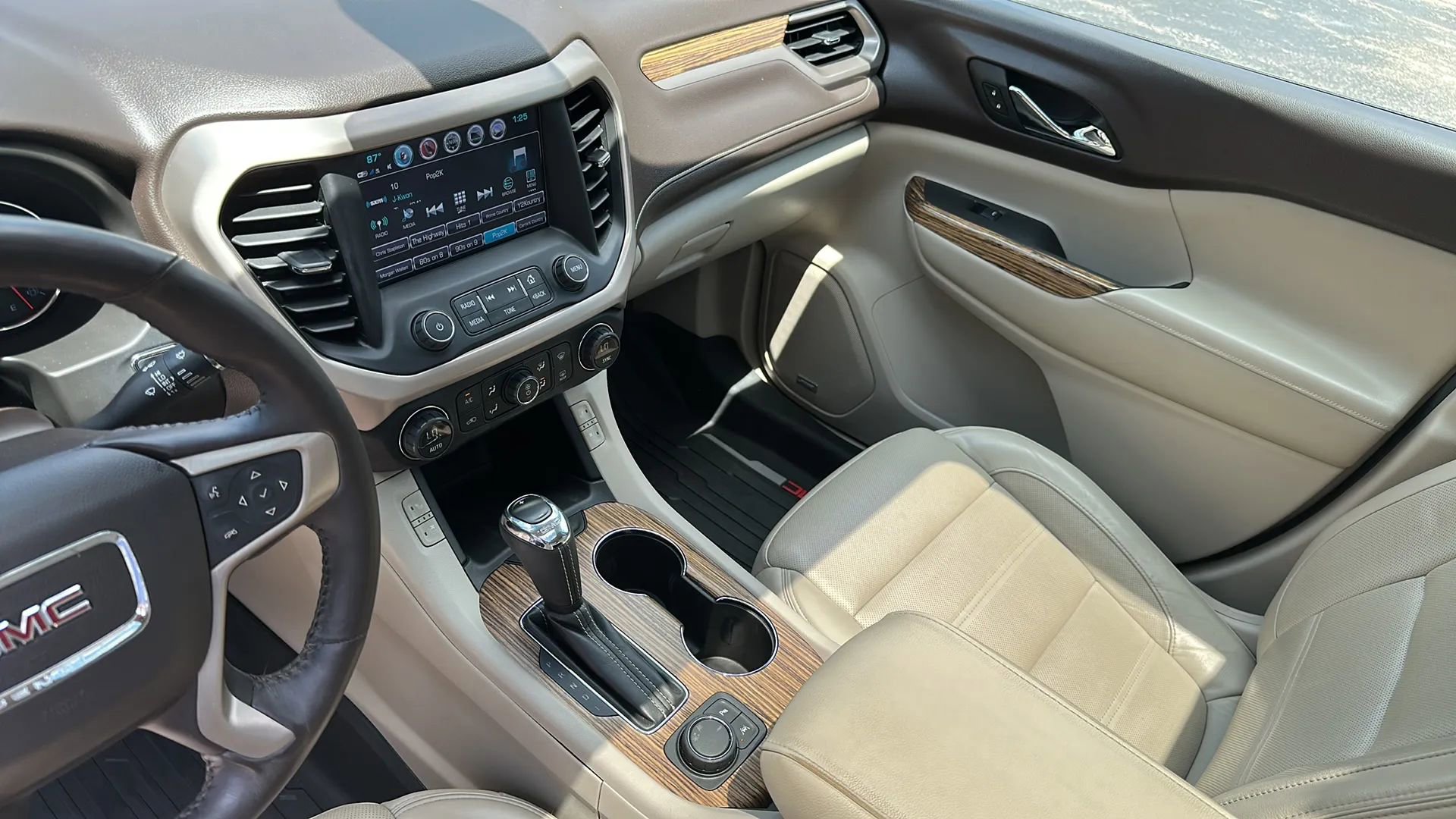 Used 2017 GMC Acadia Denali FWD image 14