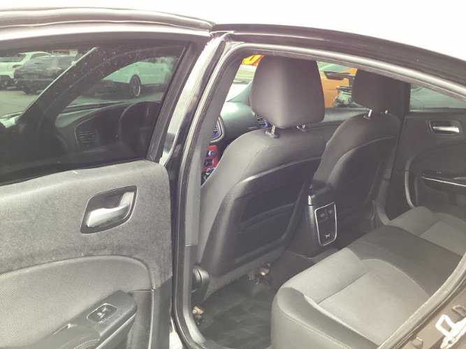 Used 2016 Dodge Charger SE w/ Popular Equipment Group image 7