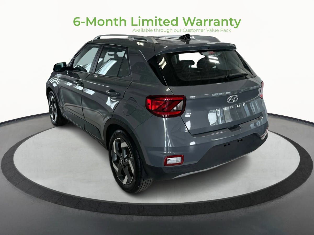 Used 2021 Hyundai Venue SEL FWD image 5