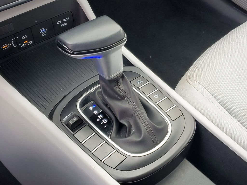 Used 2025 Hyundai Kona SEL image 22