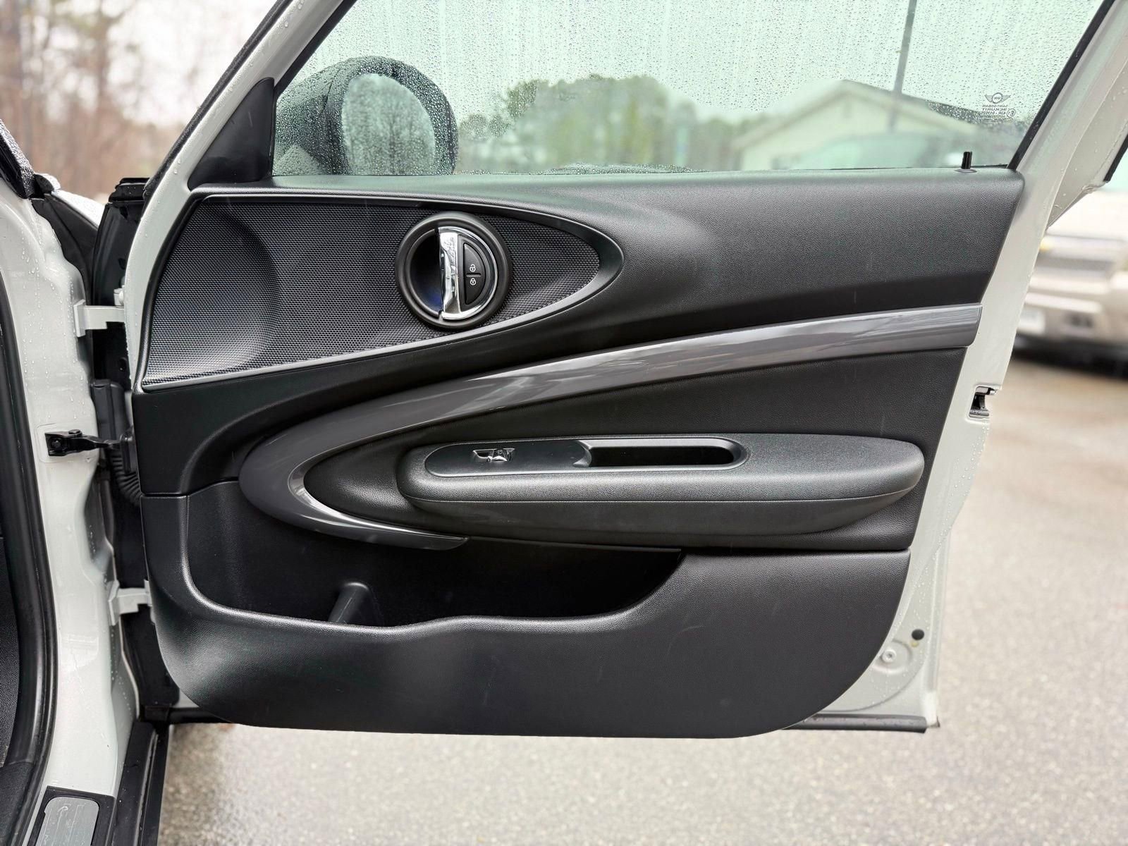 Used 2019 MINI Cooper Clubman S w/ Storage Package image 22