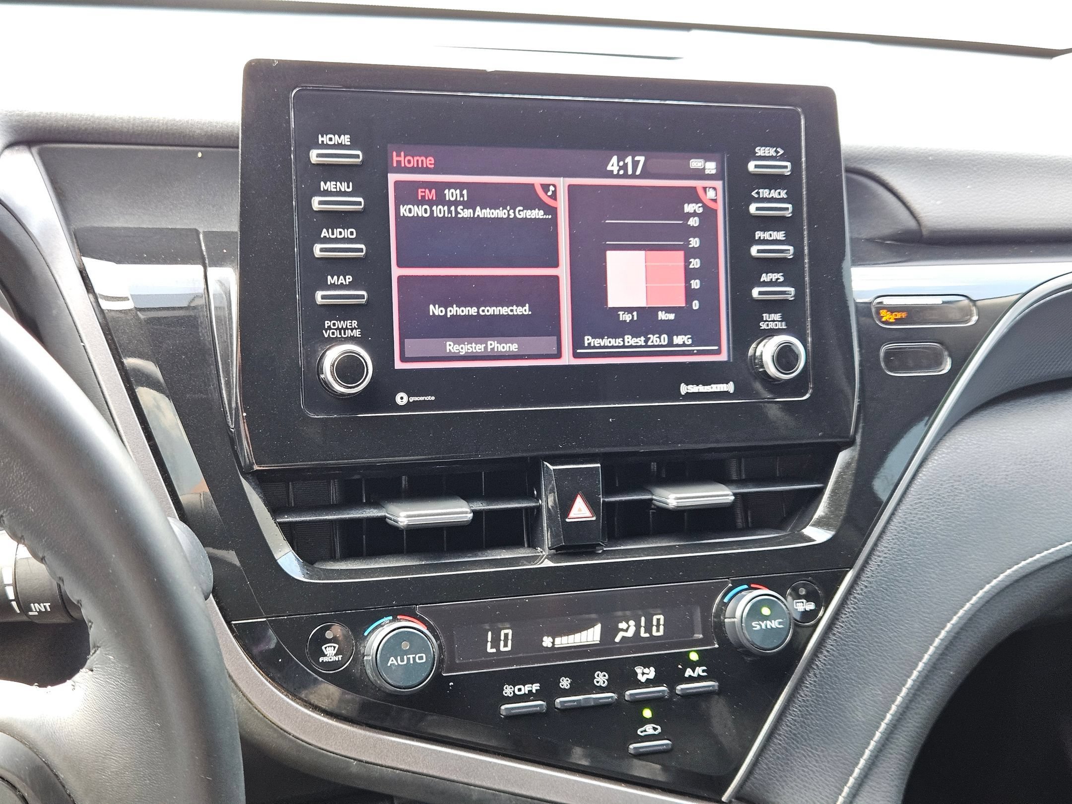 Used 2022 Toyota Camry SE FWD image 17