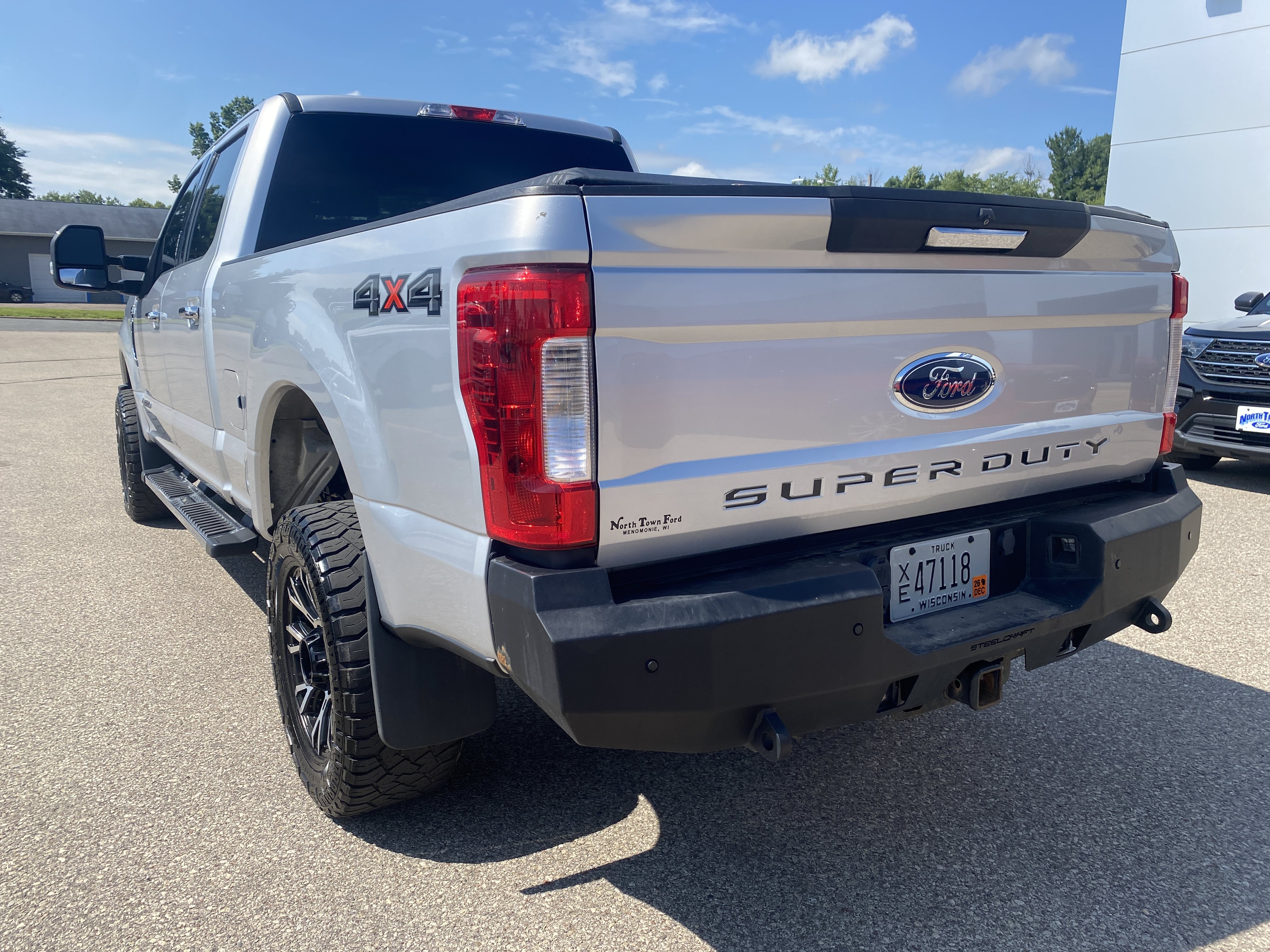 Used 2019 Ford F350 XLT w/ XLT Premium Package AWD/4WD image 8