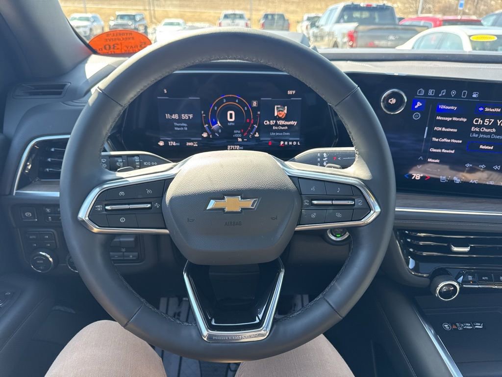 Used 2025 Chevrolet Tahoe High Country AWD/4WD image 12