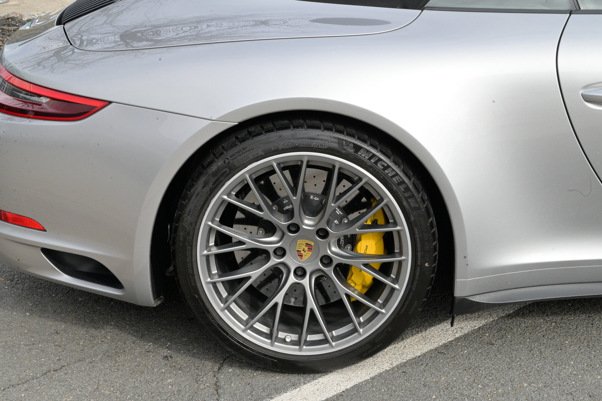 Used 2017 Porsche 911 Carrera 4S image 11