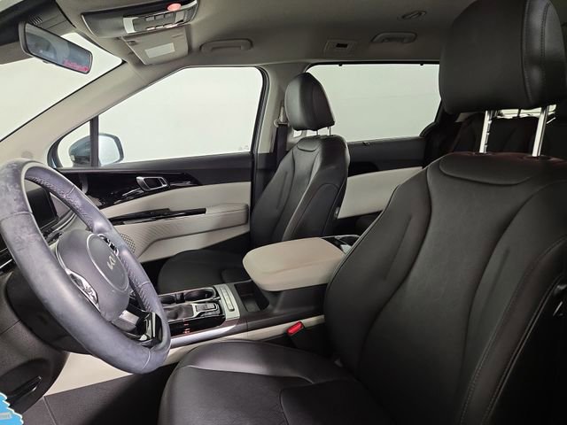 Certified 2023 Kia Carnival EX image 14