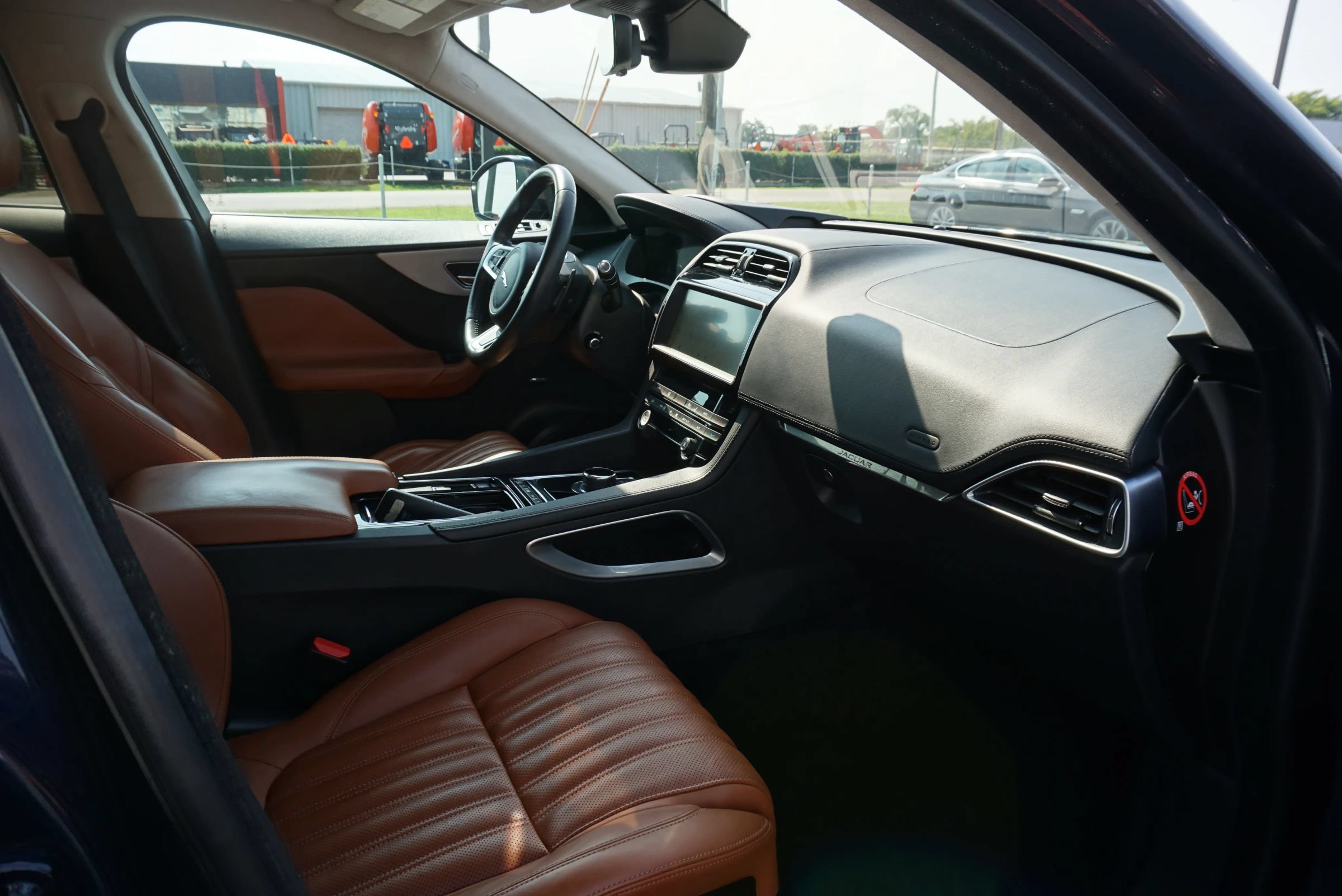 Used 2019 Jaguar F-PACE Portfolio AWD/4WD image 26