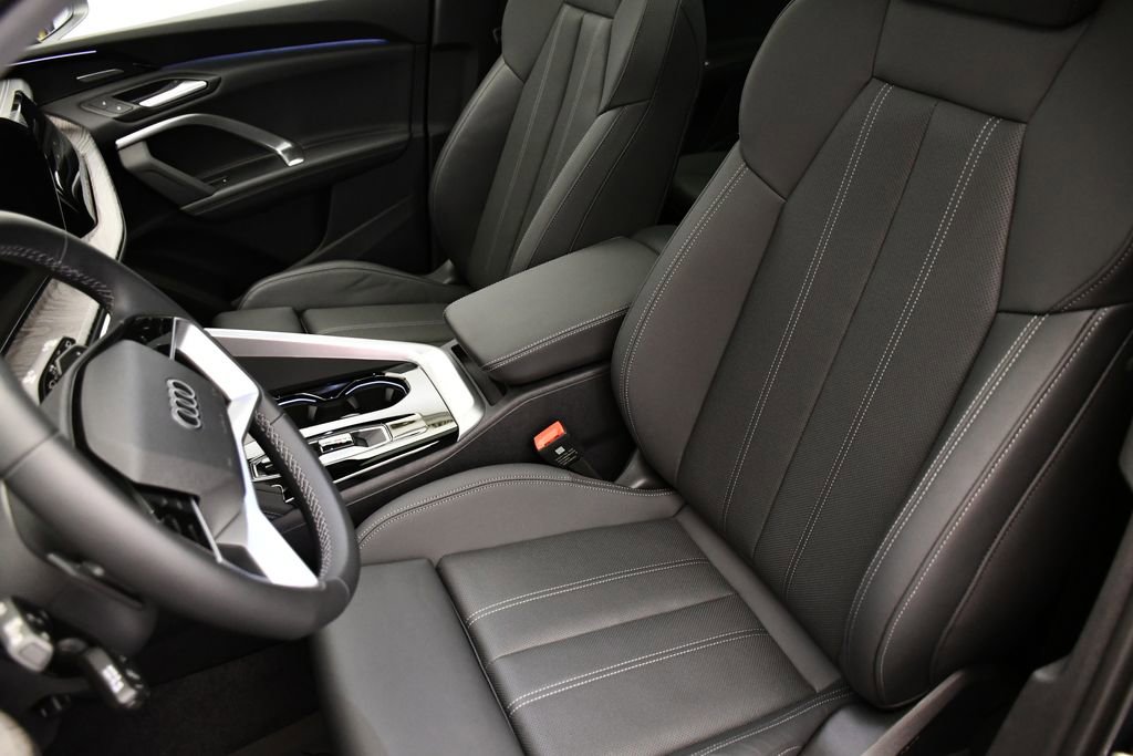 Used 2025 Audi Q5 Premium Plus w/ Premium Plus AWD/4WD image 37