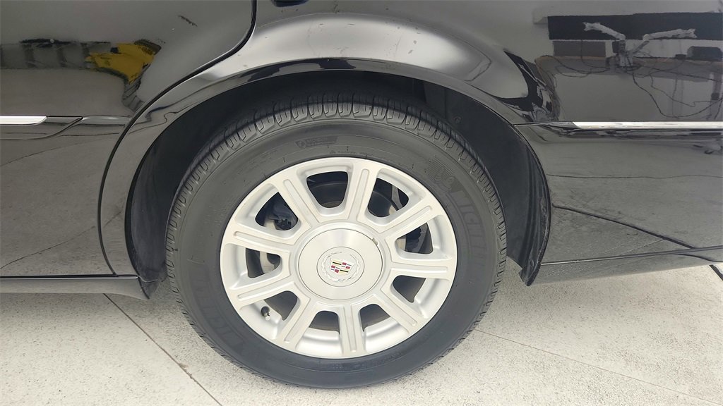 Used 2011 Cadillac DTS image 26