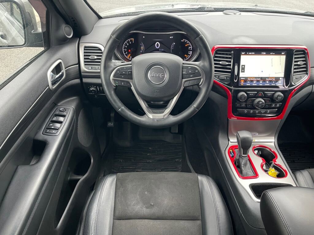 Used 2020 Jeep Grand Cherokee Altitude AWD/4WD image 2
