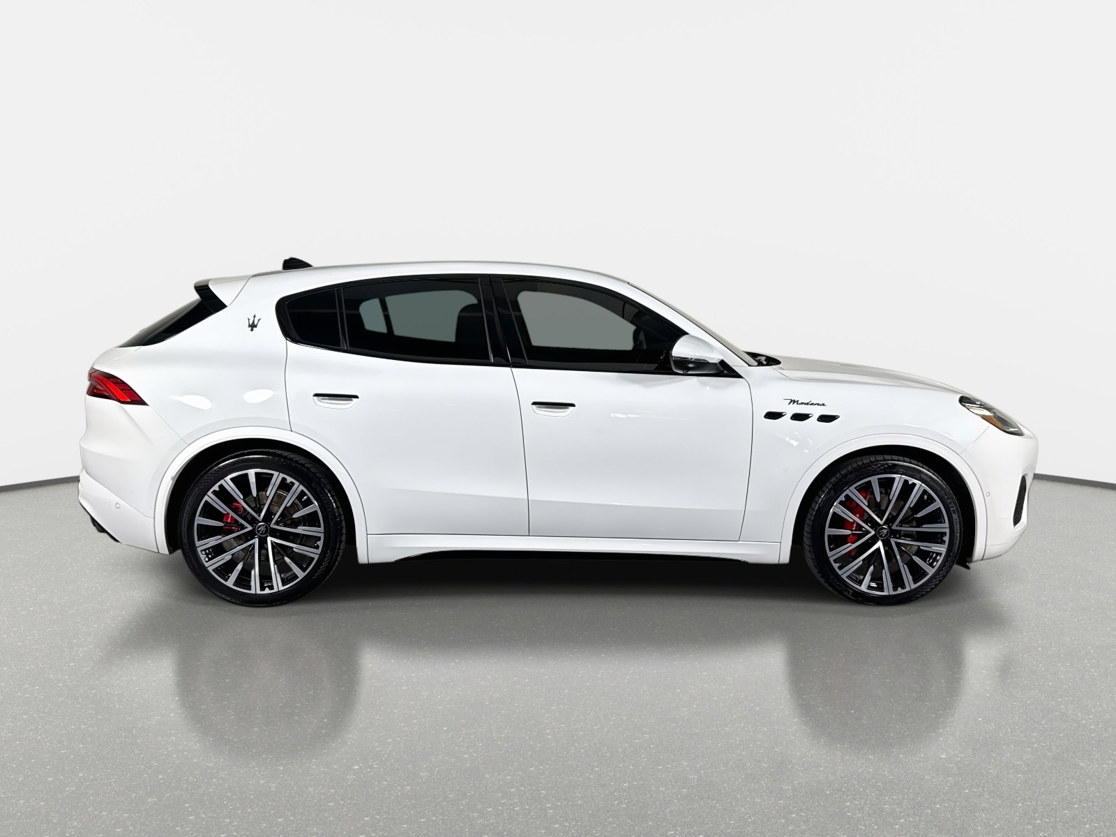 Used 2023 Maserati Grecale Modena AWD/4WD image 2