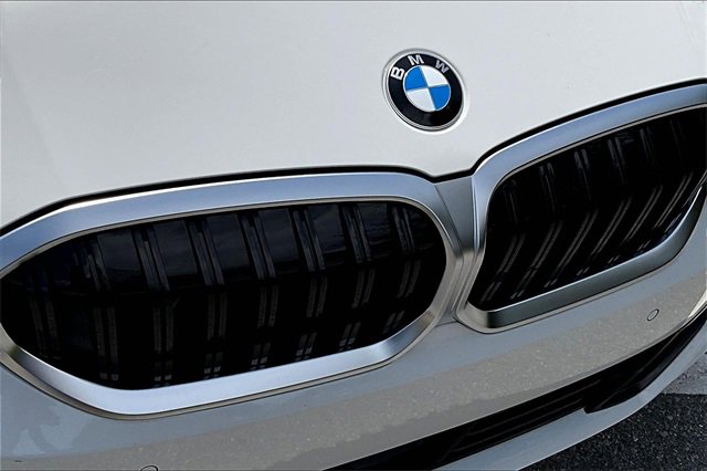 Used 2025 BMW 330i Sedan image 30