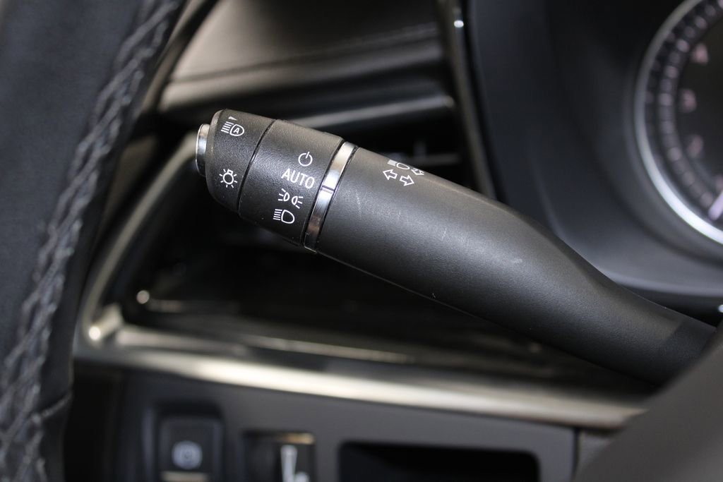 Used 2023 Cadillac XT5 Premium Luxury image 40