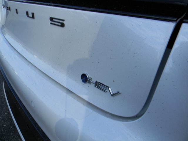 New 2026 Toyota Prius XLE FWD image 8