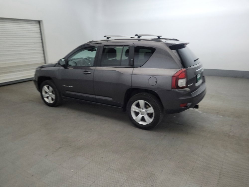 Used 2016 Jeep Compass Latitude AWD/4WD image 3