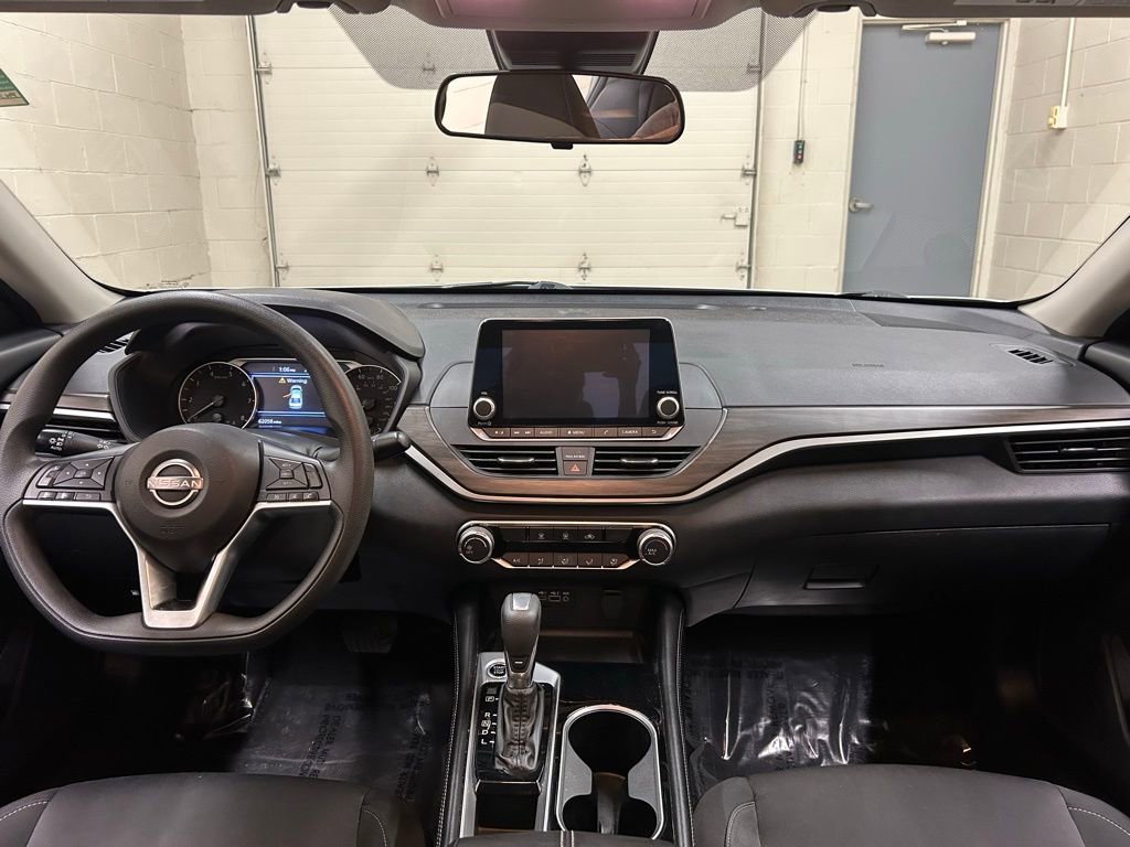 Used 2023 Nissan Altima 2.5 SV image 17