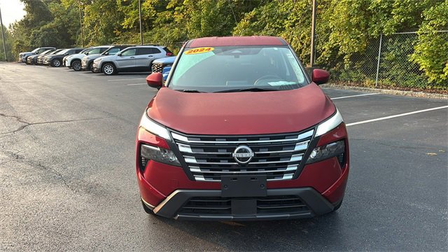 Used 2024 Nissan Rogue SV image 9