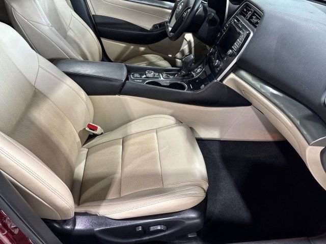 Used 2021 Nissan Maxima 3.5 SV w/ Floor Mat Group image 17