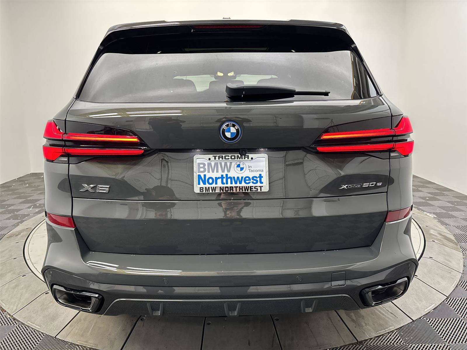 New 2026 BMW X5 xDrive50e w/ Executive Package AWD/4WD image 15