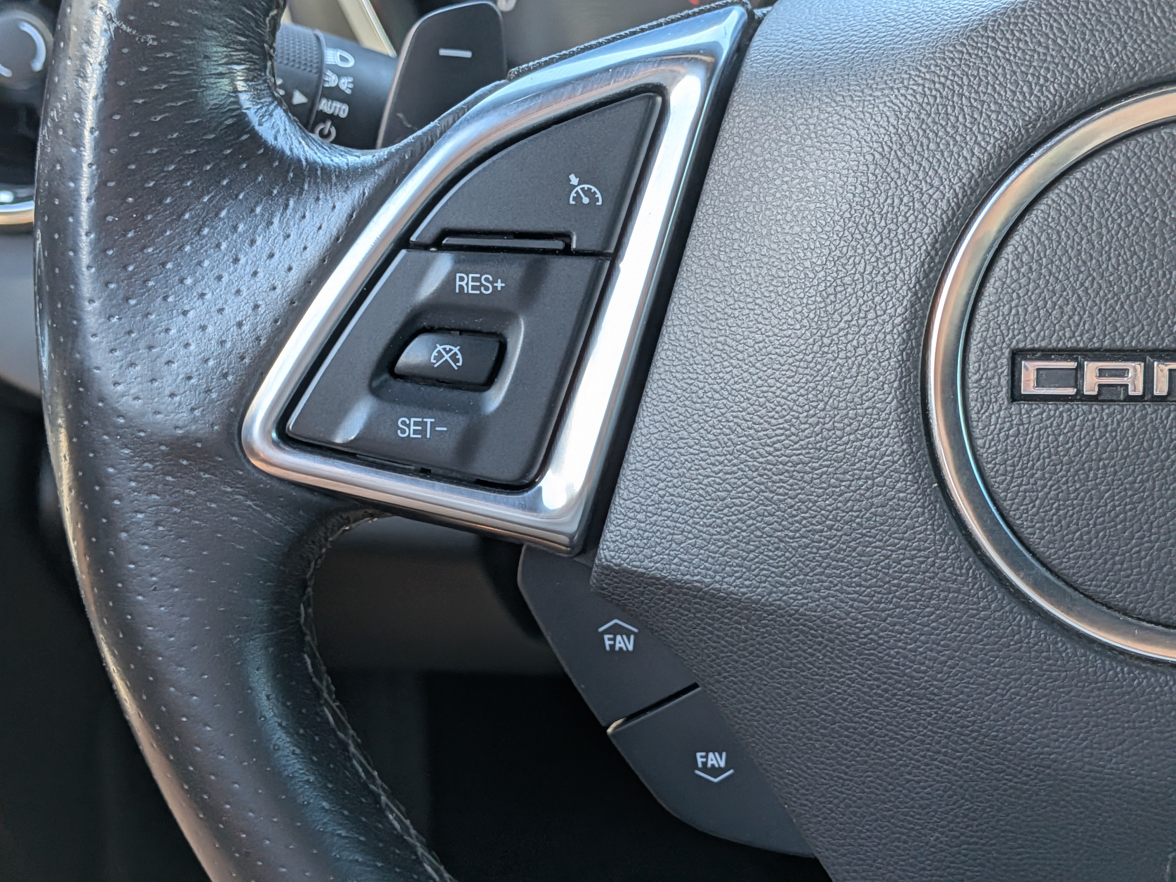 Used 2017 Chevrolet Camaro SS RWD image 21