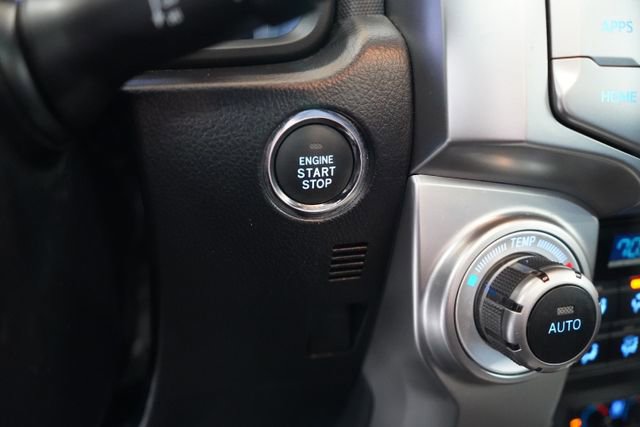Used 2019 Toyota 4Runner Limited AWD/4WD image 23