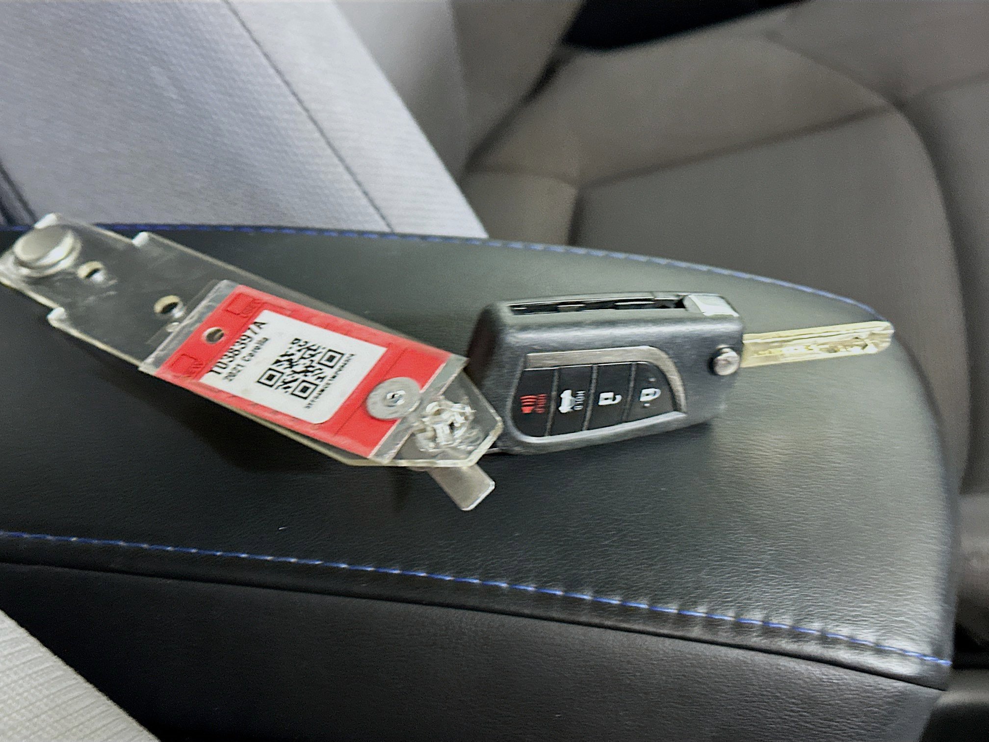 Used 2021 Toyota Corolla SE FWD image 32