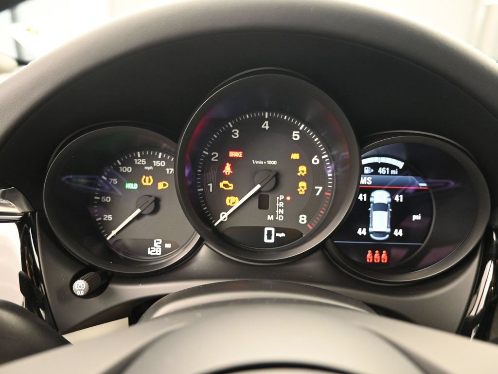 Certified 2025 Porsche Macan AWD/4WD image 13