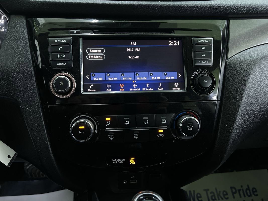 Used 2020 Nissan Rogue Sport S w/ Appearance Package FWD image 20