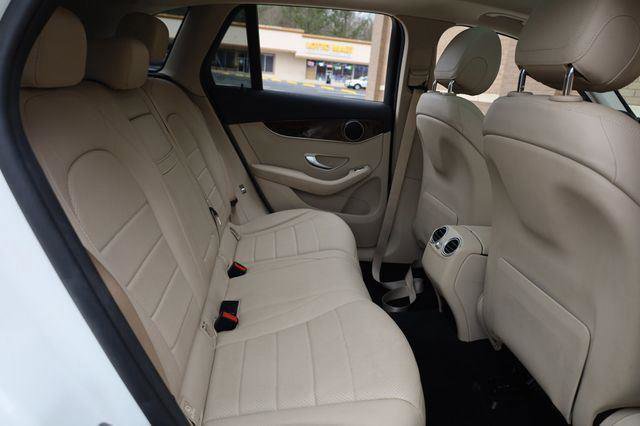 Used 2017 Mercedes-Benz GLC 300 4MATIC image 23