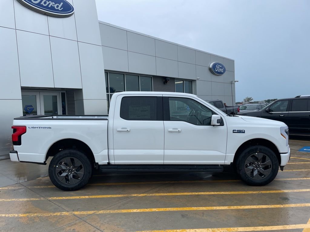 New 2025 Ford F150 Lightning Lariat image 12