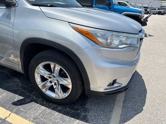 Used 2014 Toyota Highlander Limited Platinum AWD/4WD image 7