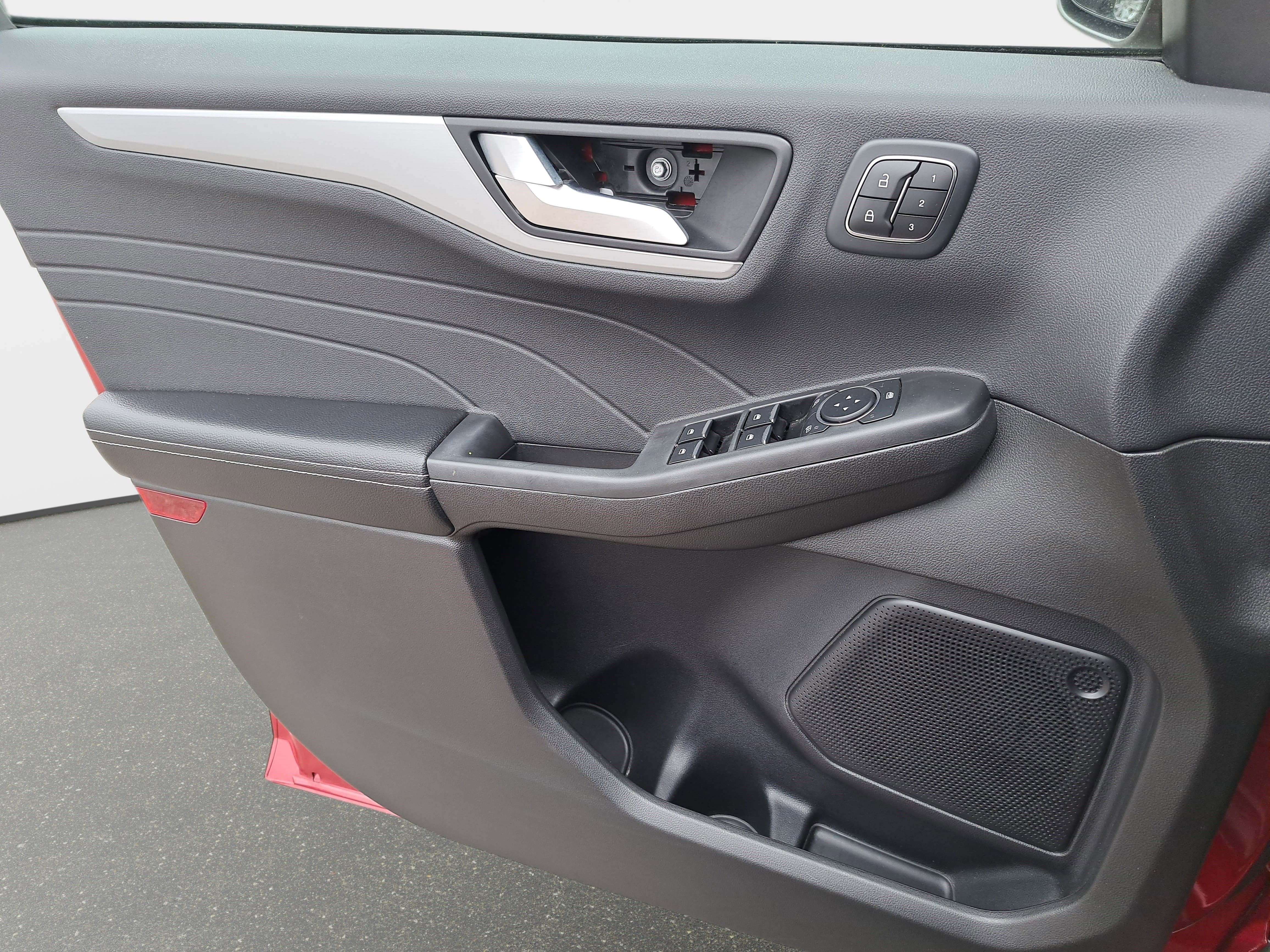 Used 2023 Ford Escape Platinum image 26