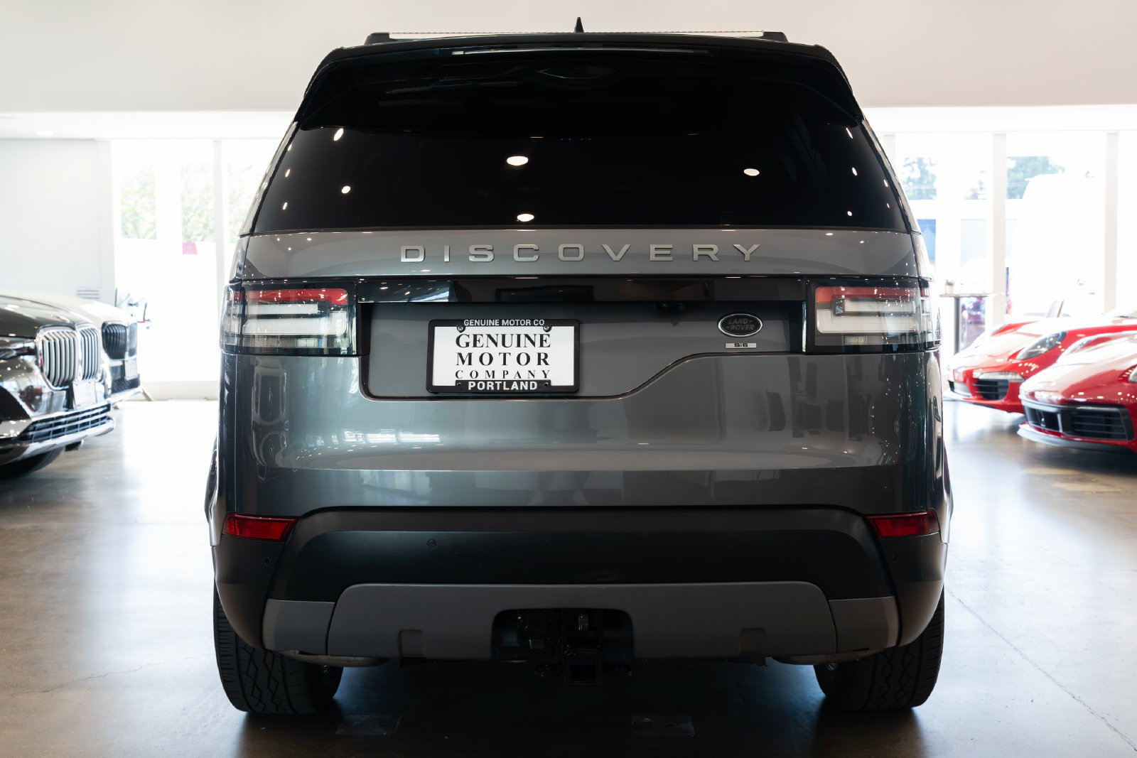 Used 2017 Land Rover Discovery SE AWD/4WD image 5