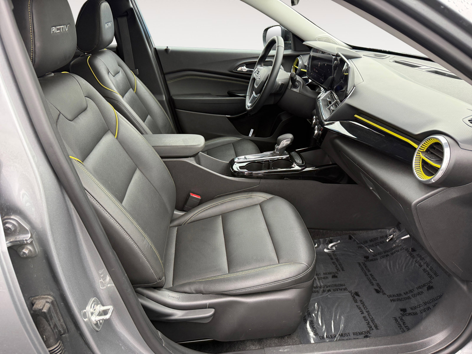 Used 2025 Chevrolet Trax ACTIV image 19