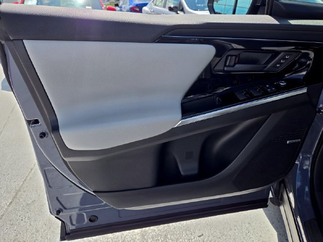 Certified 2023 Subaru Solterra AWD image 34