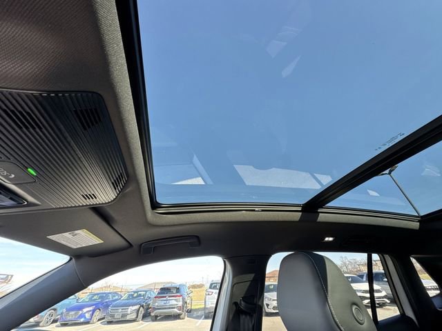 New 2026 Volkswagen Tiguan SE R-Line image 14