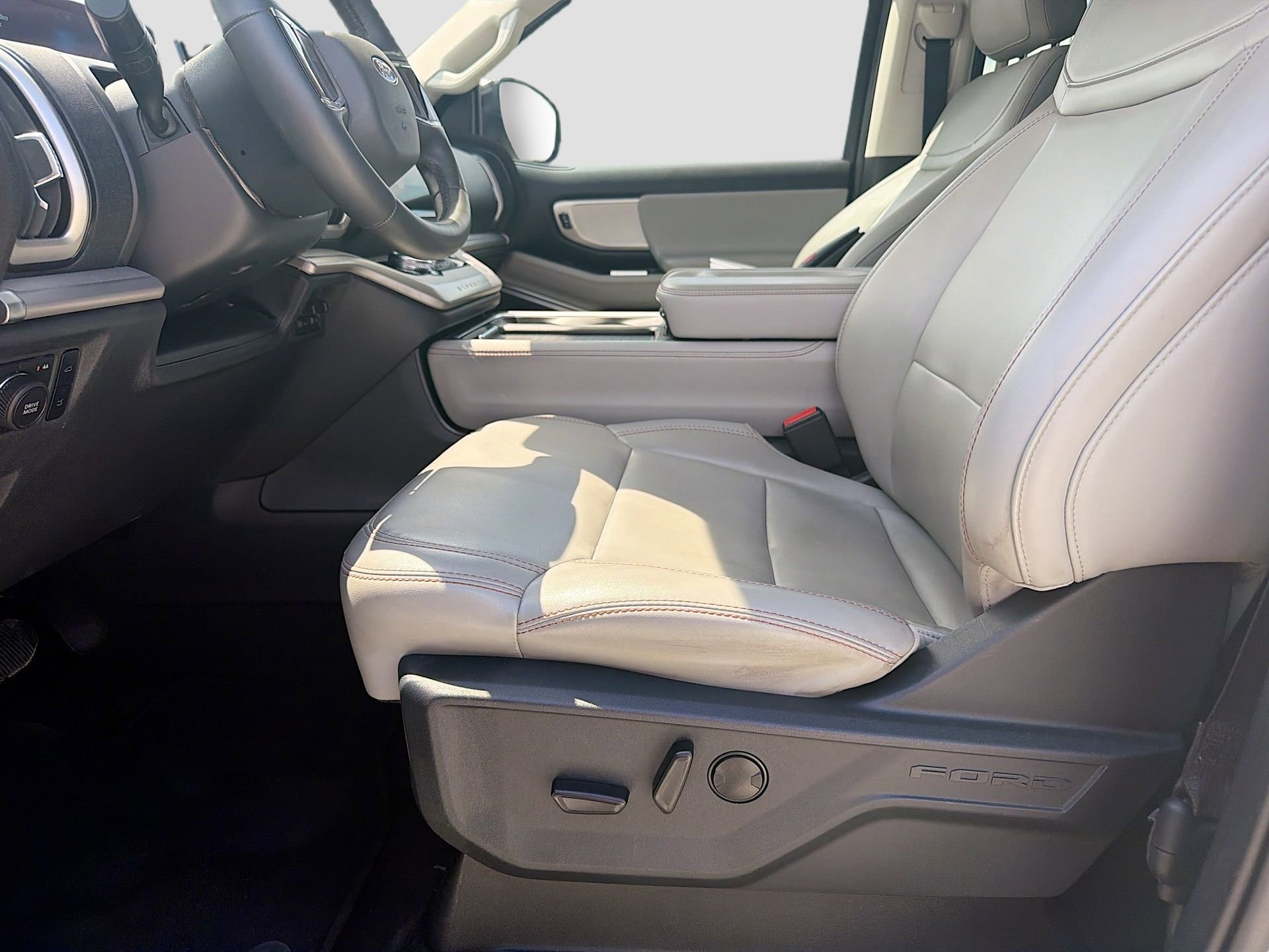 Certified 2025 Ford Expedition Max Active AWD/4WD image 26