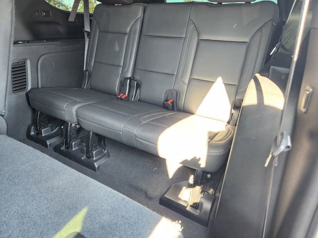 Used 2023 Chevrolet Suburban Z71 w/ Luxury Package image 13