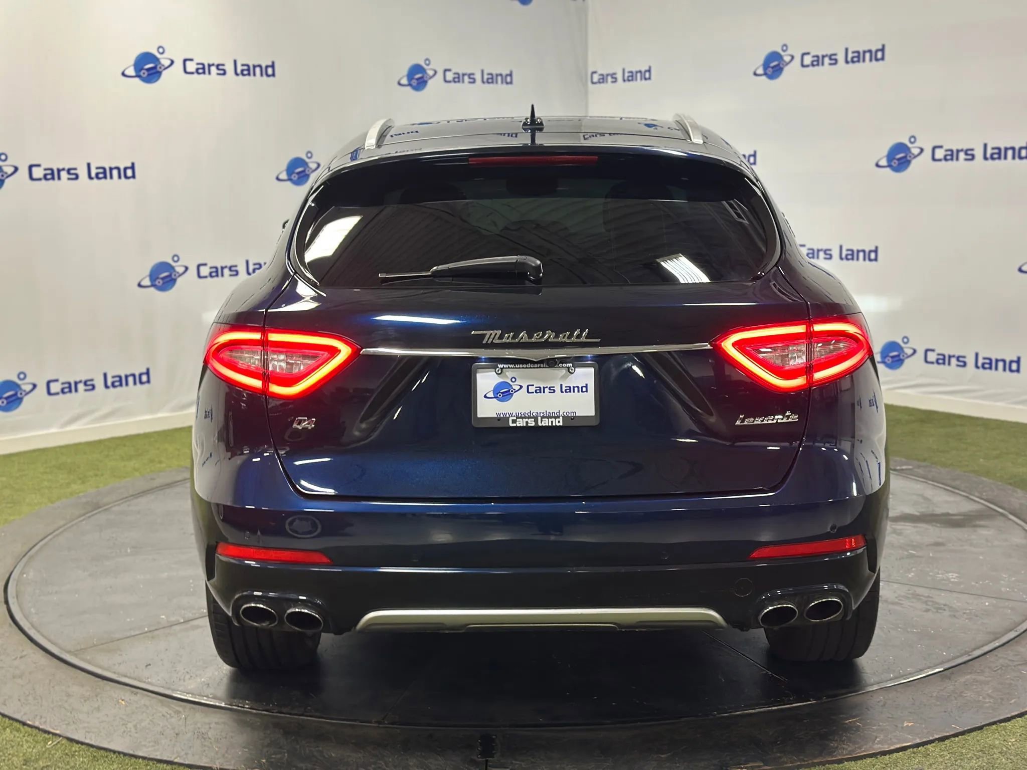 Used 2019 Maserati Levante GranLusso AWD/4WD image 4