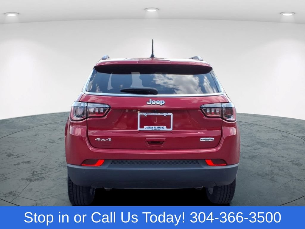 Used 2024 Jeep Compass Latitude AWD/4WD image 7