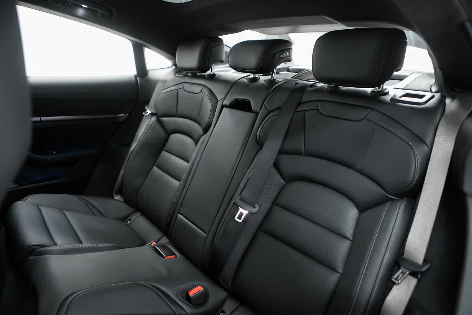 New 2026 Porsche Taycan Turbo AWD/4WD image 38