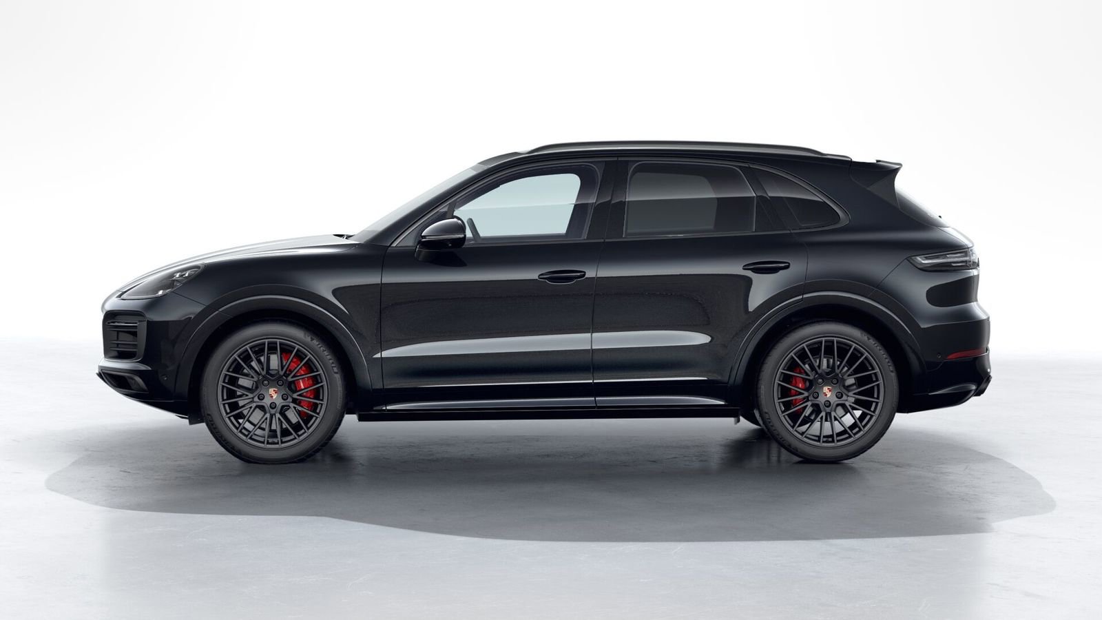 Certified 2023 Porsche Cayenne GTS image 3