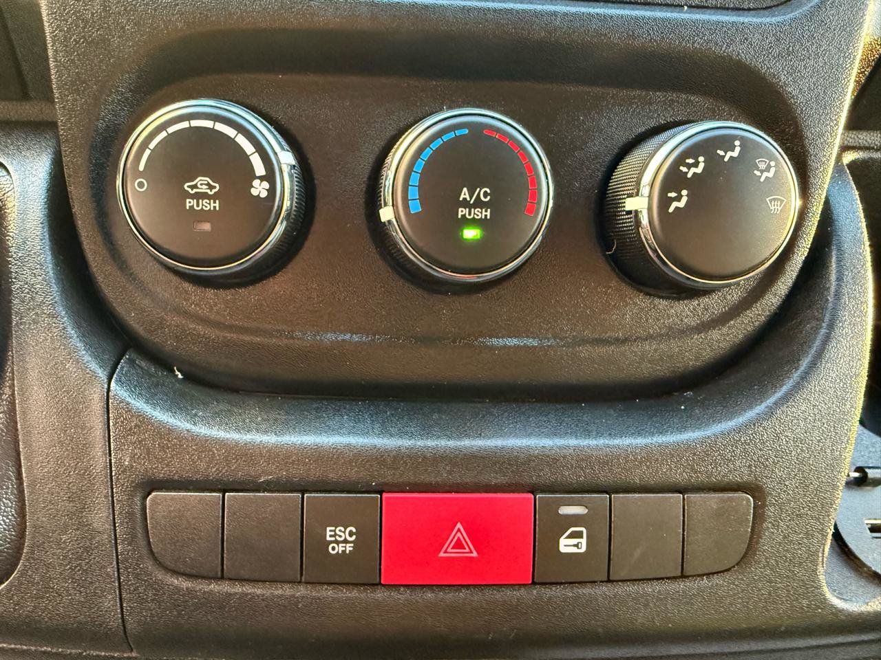 Used 2016 RAM ProMaster 1500 FWD image 25